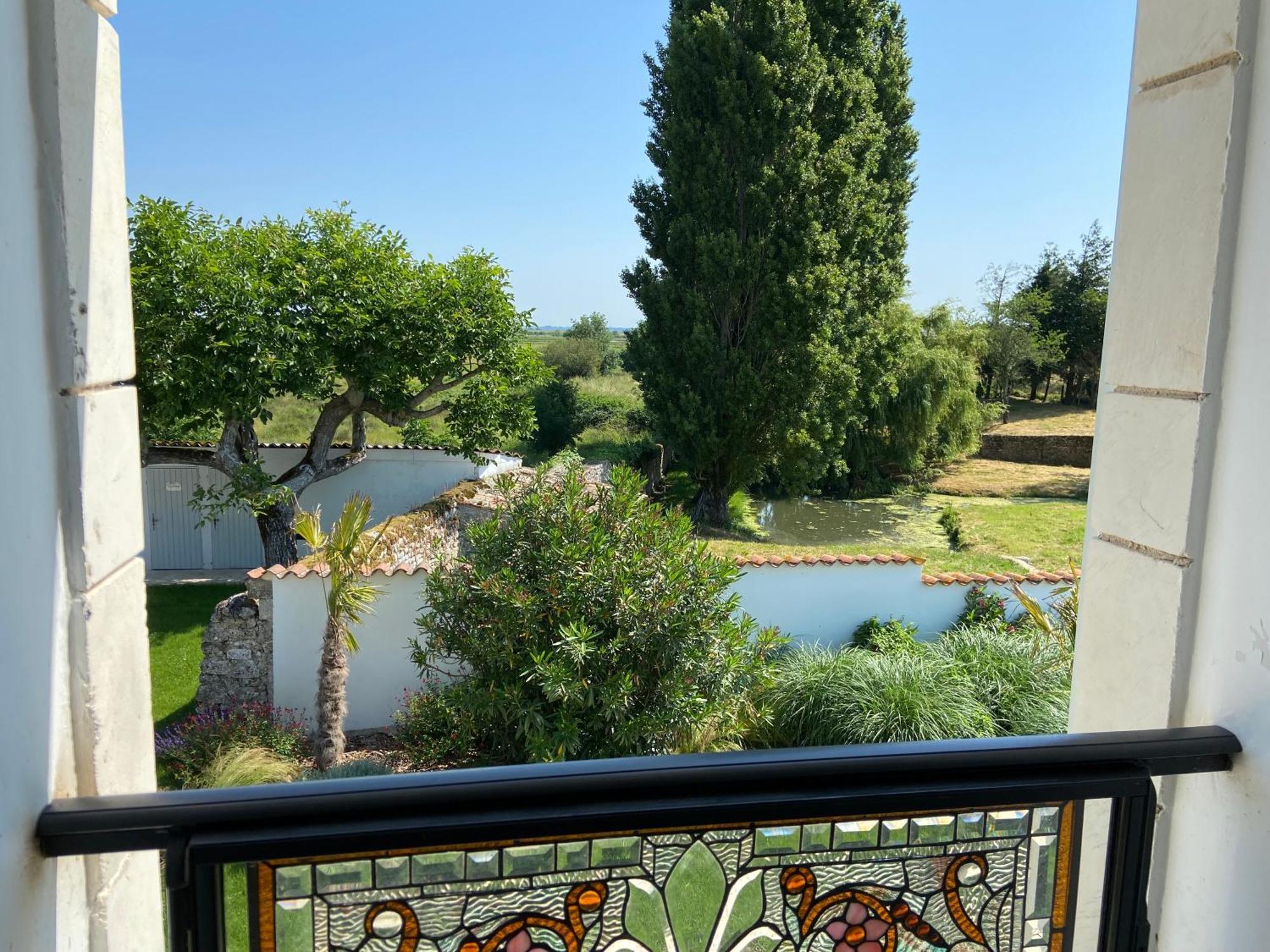 Chateau De Feusse Saint-Just-Luzac Bagian luar foto