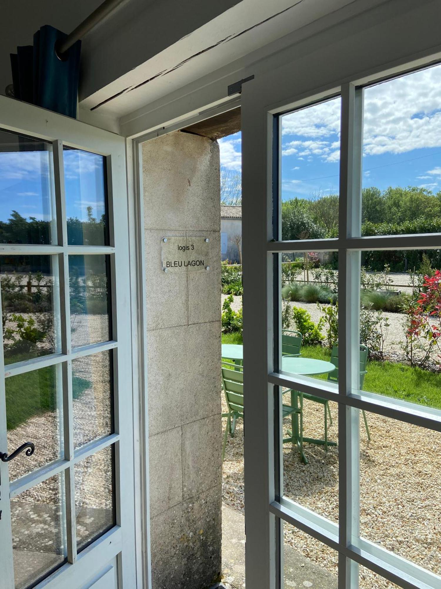 Chateau De Feusse Saint-Just-Luzac Bagian luar foto