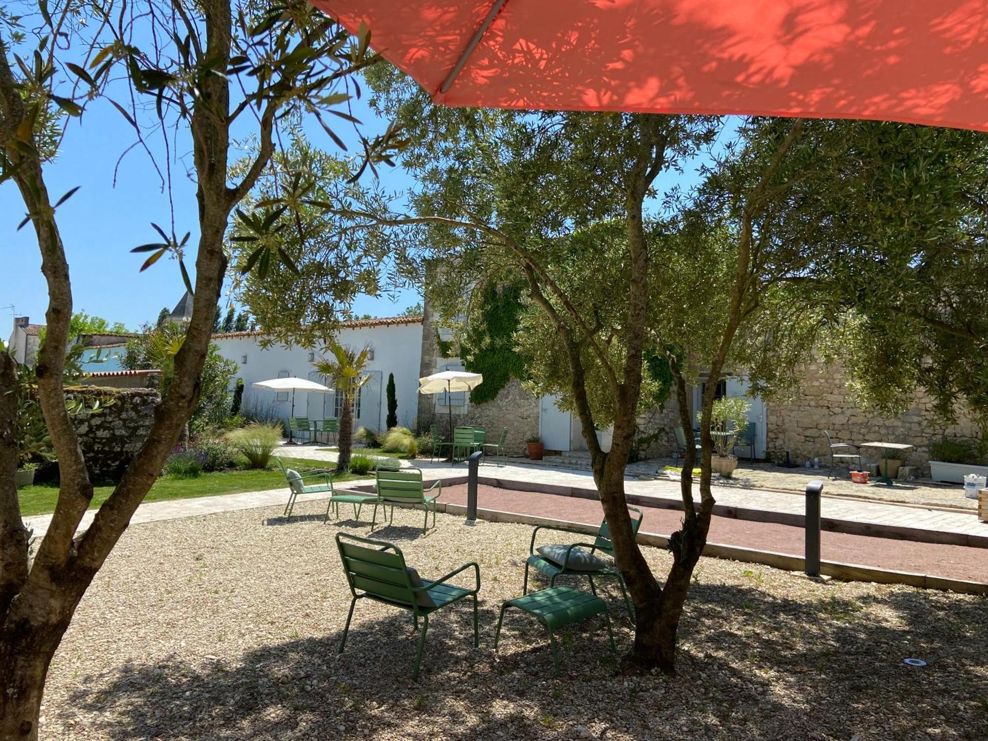 Chateau De Feusse Saint-Just-Luzac Bagian luar foto